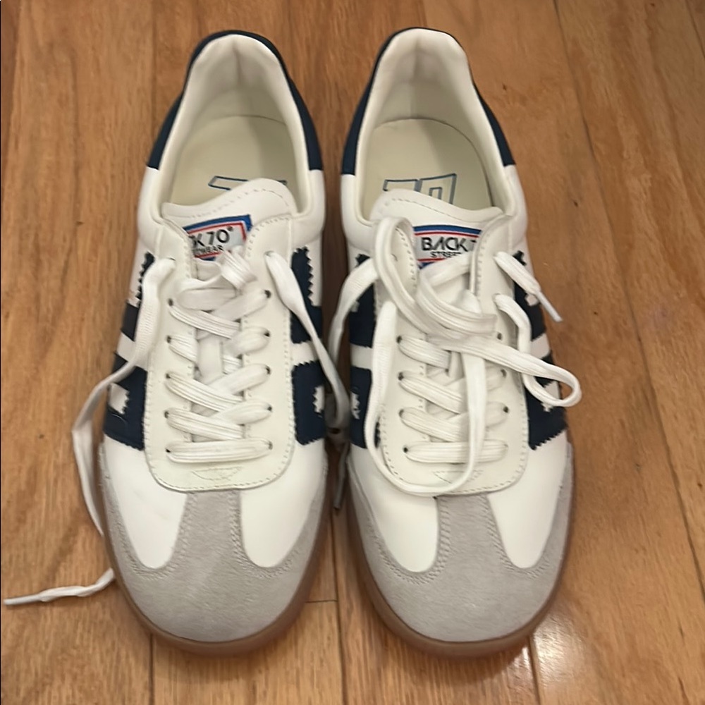Back 70s White and Blue Sneakers